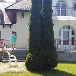 Aranyhidszallo * Balatonboglár