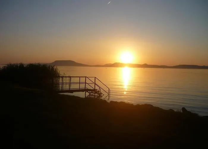 Bed & Breakfast Aranyhidszallo *