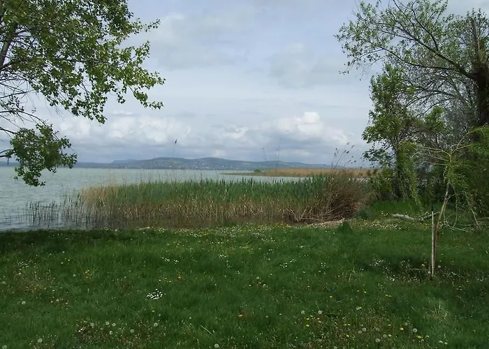 Aranyhidszallo Balatonboglar